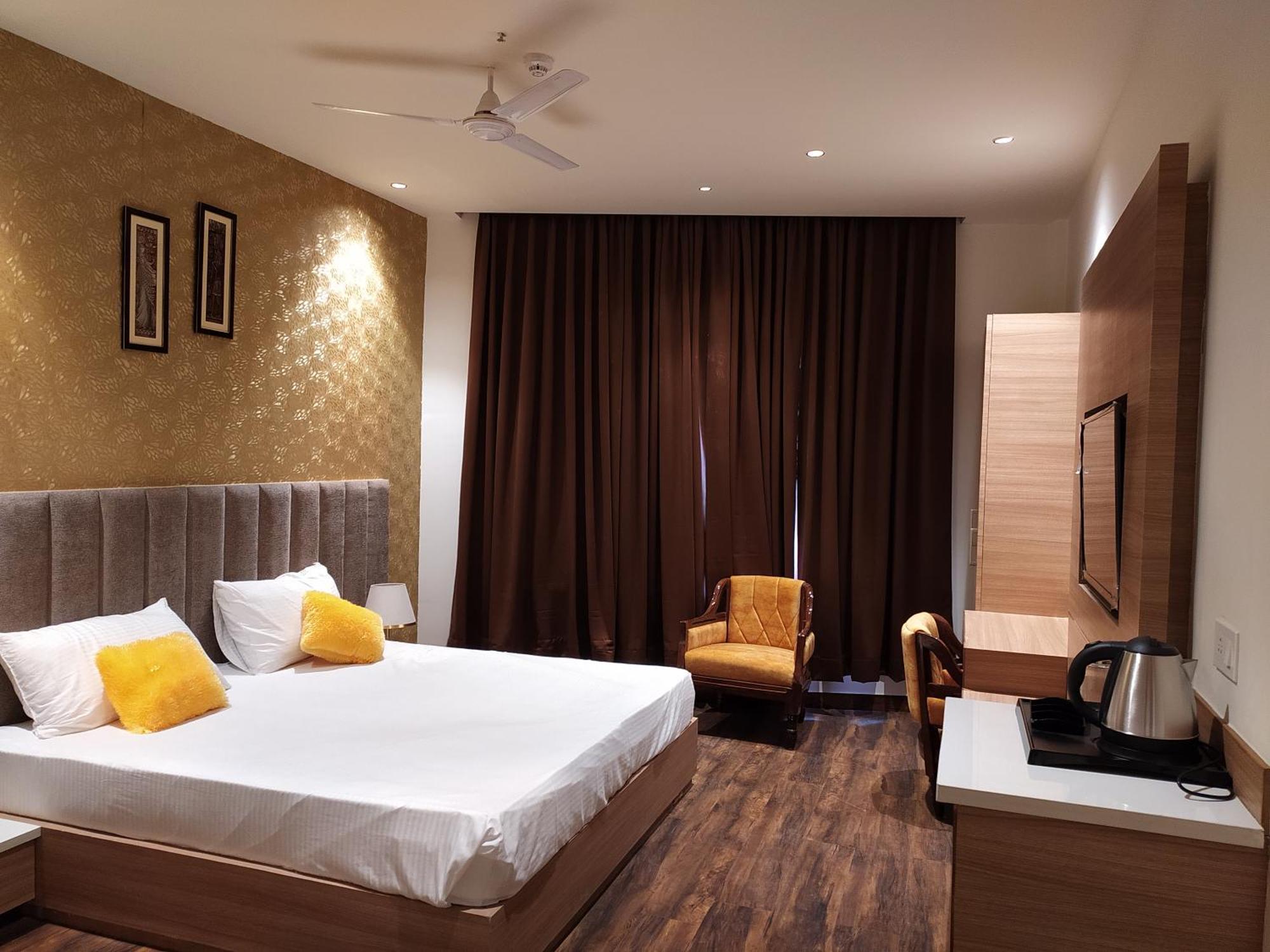 Treehouse London Street Amritsar Hotel Eksteriør billede